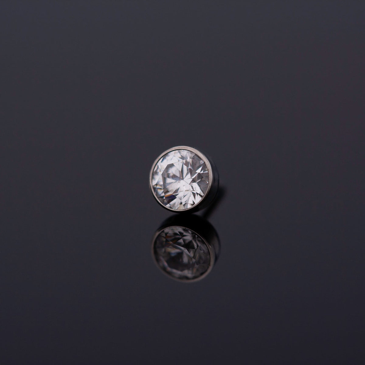 Threaded Titanium Gem Bezel - 4mm, 14g/12g