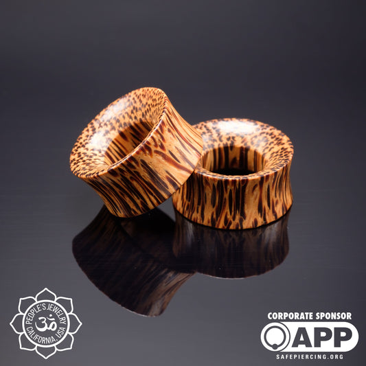 Double Flare Wood Eyelets - Red Palm