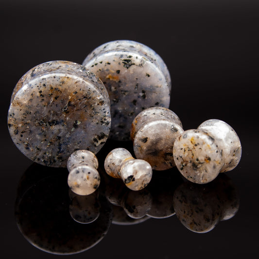 Double Flare Stone Plugs - Grass Quartz