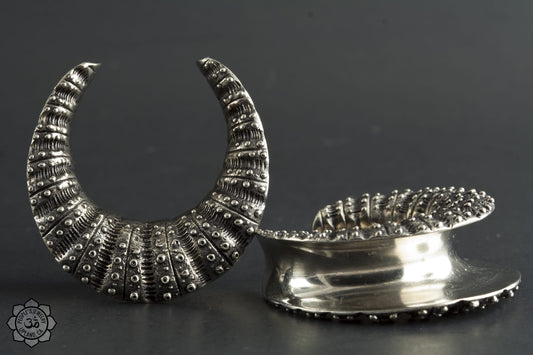 White Brass Reptile Spreaders